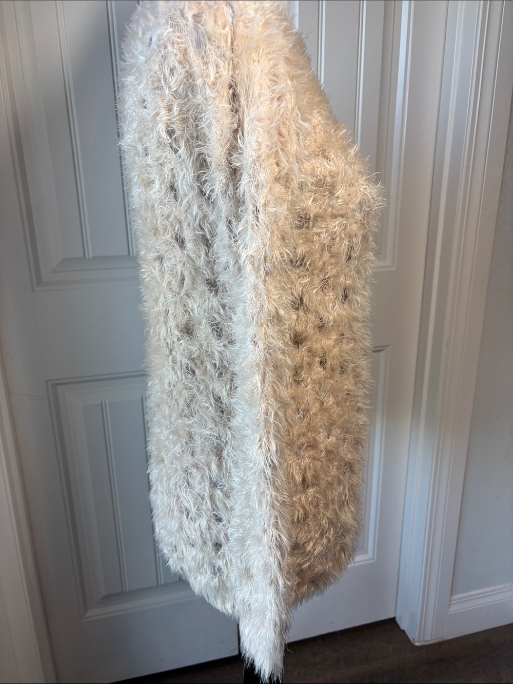 Arden B Cream Faux-Fur Textured Crew Neck Sweater - Picture 4 of 6